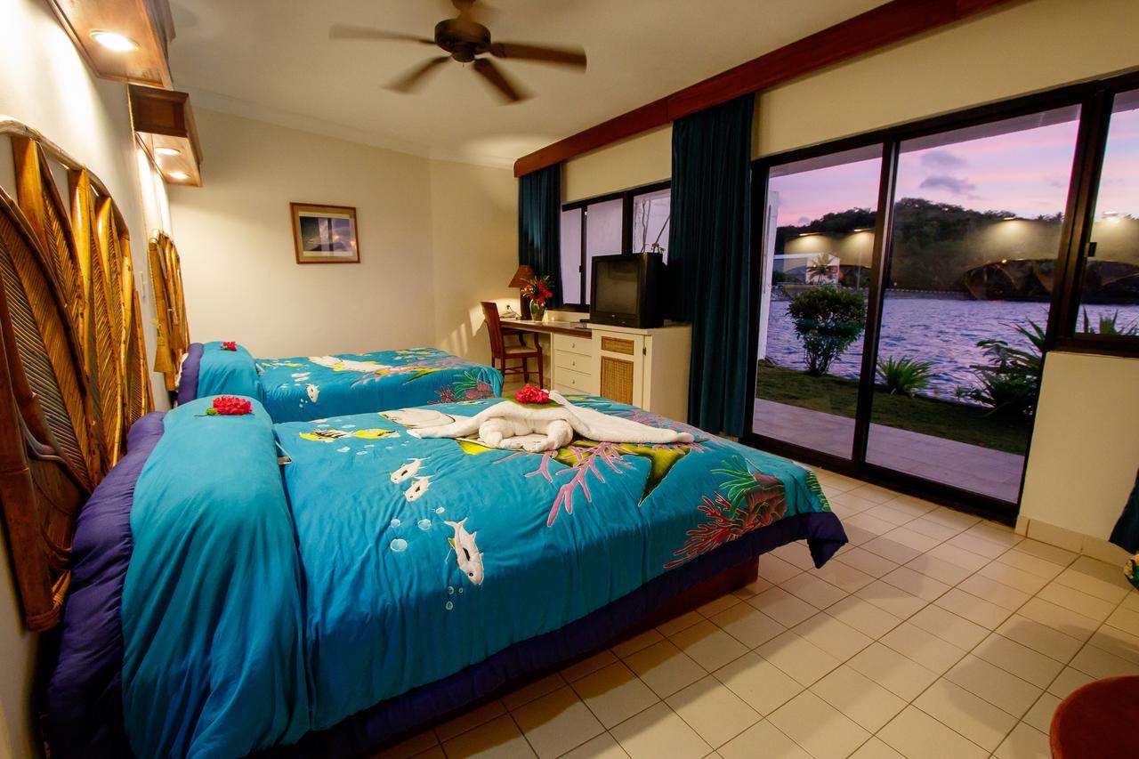 Manta Ray Bay Resort Колонія Екстер'єр фото